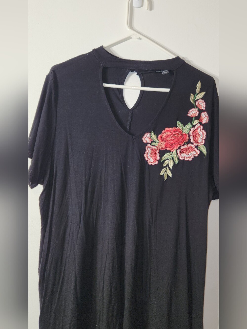 Black Choker V-Neck Top with Floral Embroidery Lane Bryant 18/20